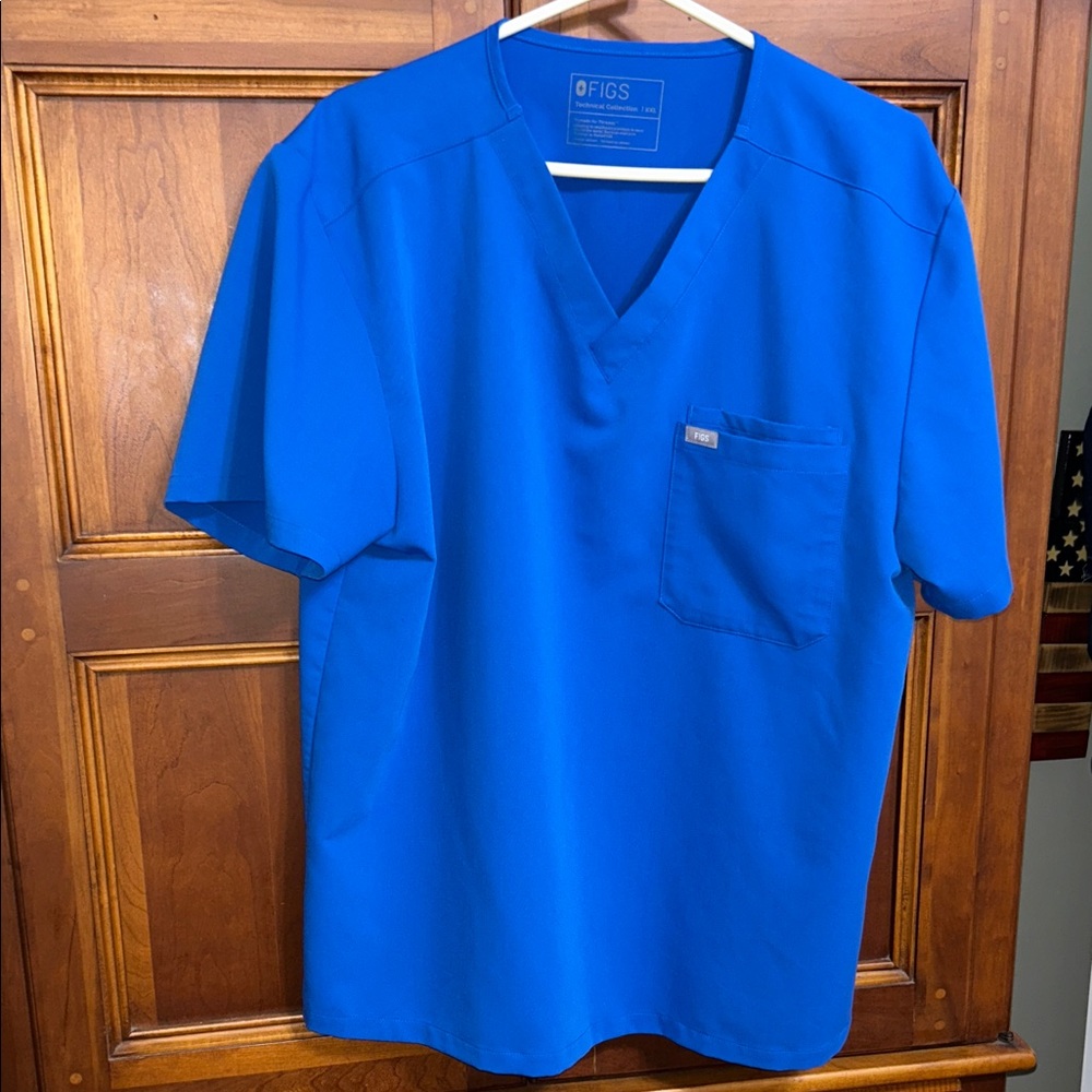 Figs Mens Leon 3 Pocket scrub top   Size XXL